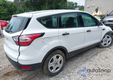 2018 Ford Escape S z USA, uszkodzony, nr VIN 1FMCU0F71JUA08149